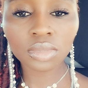 Meet your Posher, Sabrina